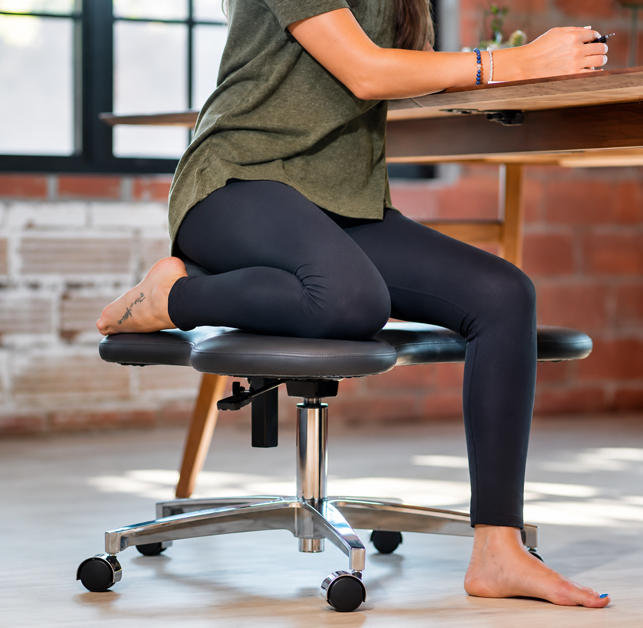 Cross-Legged Sitting Chair | Kneelix Flow Chair